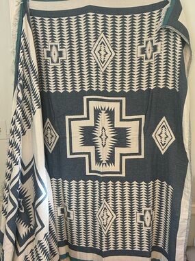 La Jolla Harding Everyday Blanket Anthropologie Organic Blanket NEW 50 x 70 NAVY